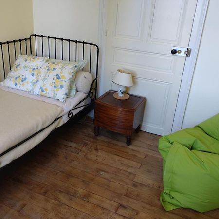 La Brasserie Chambre D'Hotes De Delphine Saulgé Exterior foto