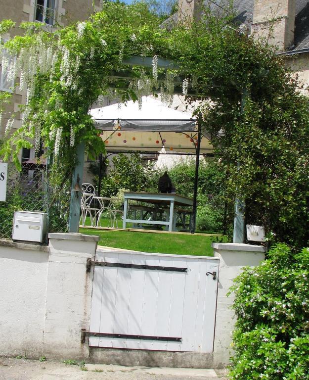 La Brasserie Chambre D'Hotes De Delphine Saulgé Exterior foto